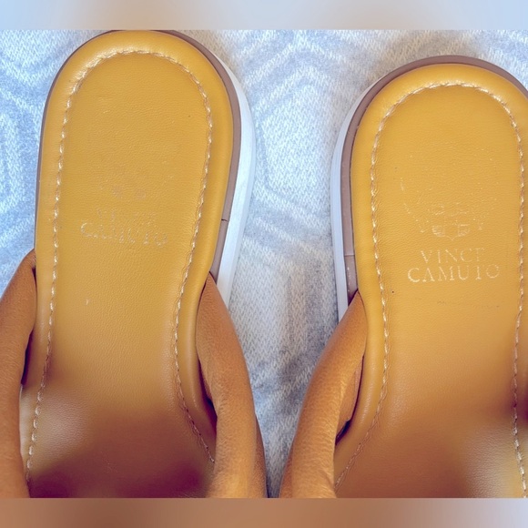 VINCE CAMUTO Sevaida Leather Slide Sandals Women's Size 8 - Picture 3 of 11